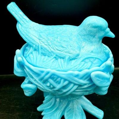 Vintage Westmoreland Robin On Nest Candy Dish
