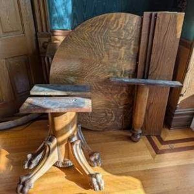 Lot #133 - Antique Round Oak Table with Clawfoot Legs