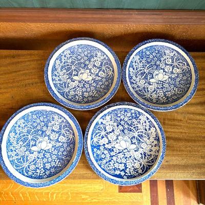 Set of Four Vernon Kilns Hawaiian Flowers Plates.