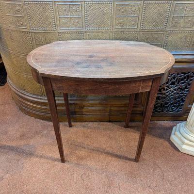 Antique Federal Period Oval Table