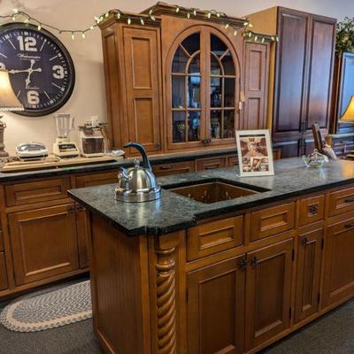 Brand New Entire Amish Kitchen!  More Details being added...keep checking 