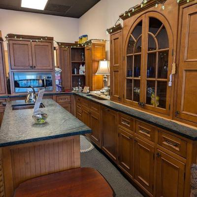 Kitchen Cabinets, Appliances, Stone Countertops, All the Bells and Whistles for a Super High-End Kitchen