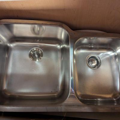 Heavy Thick-gauge Extra-Large Double Bowl Stainless Steel Sink