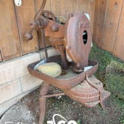 Estate sale photo