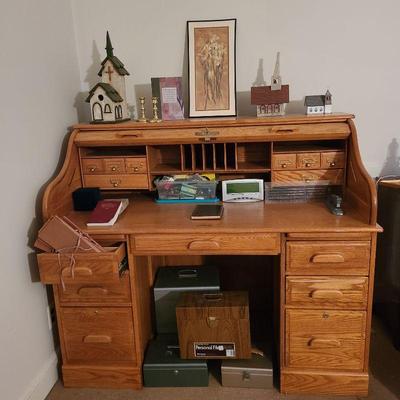 Roll top desk