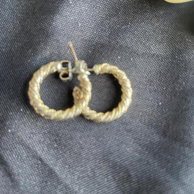 Vtg Tiffany& co 18kt & .925 earrings 