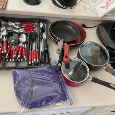 Pots/pans sold (P)