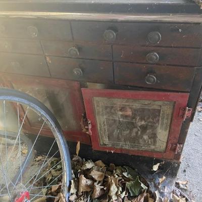 Old dresser/sideboard
