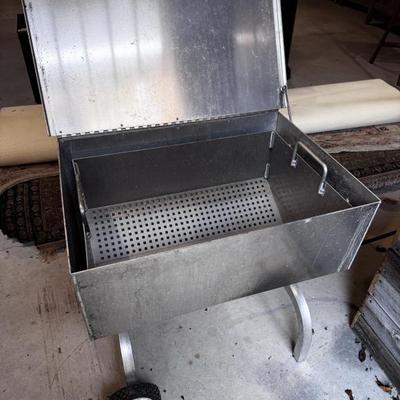 Lobster/clam steamer from Southern Steamer with propane Tank