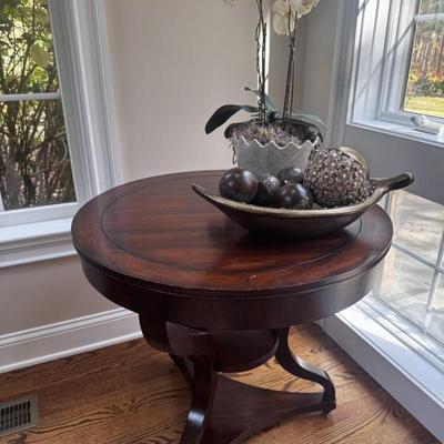 Round Side Table