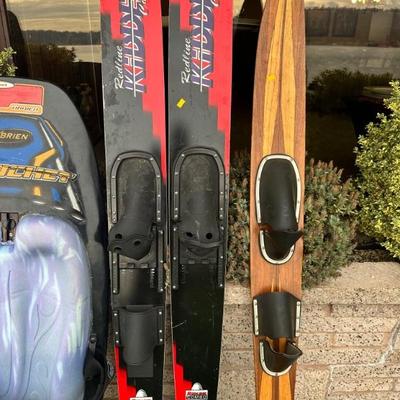 Water skis
