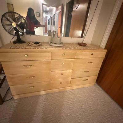 Dresser