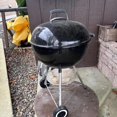 Charcoal grill