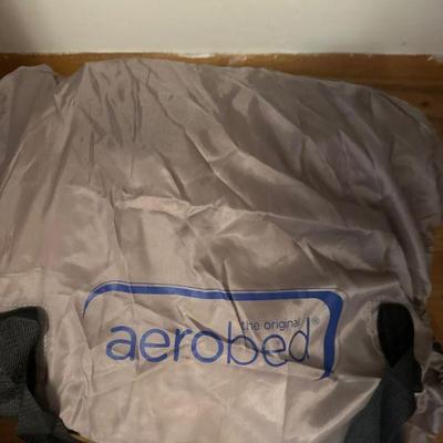 Queen aerobed
