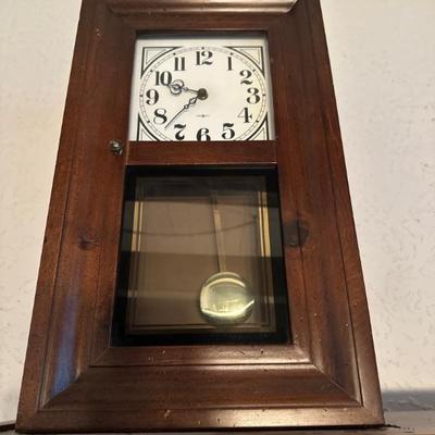 Mantel clock