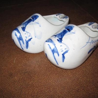Delft Miniature shoes