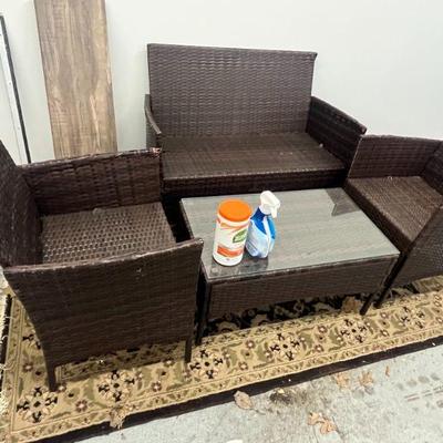 Setttee, chairs, and table