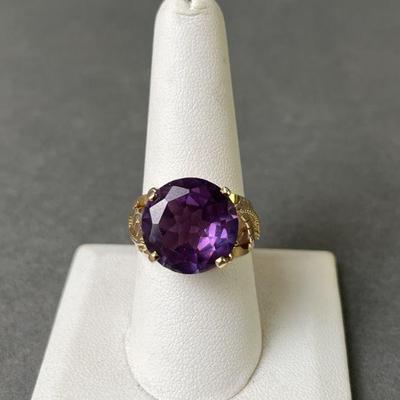 Lot 5 | 24K & Amethyst Ring Size 8.5
