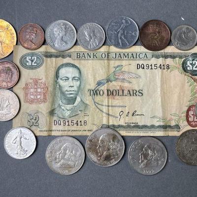 Lot 147 | European, North American, Guatemalan Currency
