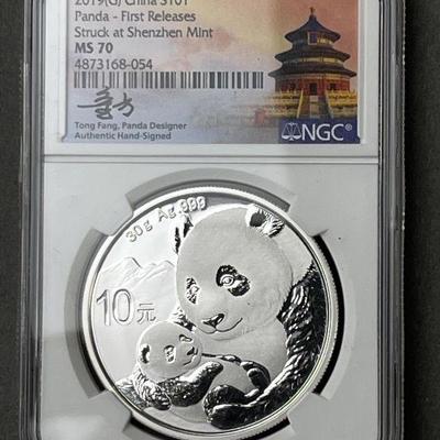 Lot 123 | 2019 China 10 Yuan Silver Mother Panda Coin
