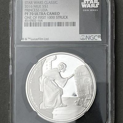Lot 105 | 2016 Nieu 2 Dollar Silver Star Wars Leia & R2D2
