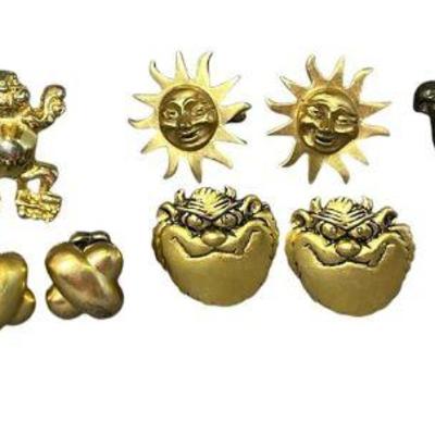 A Collection of Comic, Novelty Mens Cufflinks, WARNER BROS