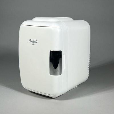 COOLULI MINI FRIDGE | Cooluli Classic 4L mini fridge with warm & cool functions, includes 110V AC adaptor - h. 11 x w. 7 x l. 9.4 in

