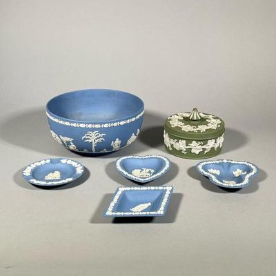 (6pc) WEDGWOOD BOWL & DISHES | Including a green Wedgwood Jasperware lidded box in the round with a grapevine motif (dia. 4.75 in.),...