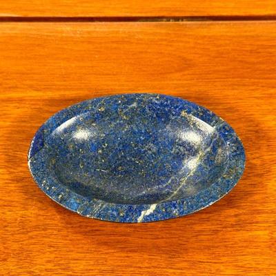 CARVED LAPIS LAZULI ASHTRAY | w. 2.5 x l. 3.5 in

