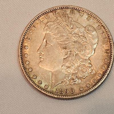 https://www.auctionninja.com/stress-free-estate-services-llc/sales/details/astounding-estate-auction-vintage-xmas-collectibles-jewelry-an...