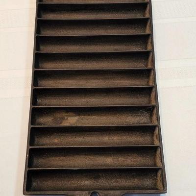 https://www.auctionninja.com/stress-free-estate-services-llc/sales/details/astounding-estate-auction-vintage-xmas-collectibles-jewelry-an...