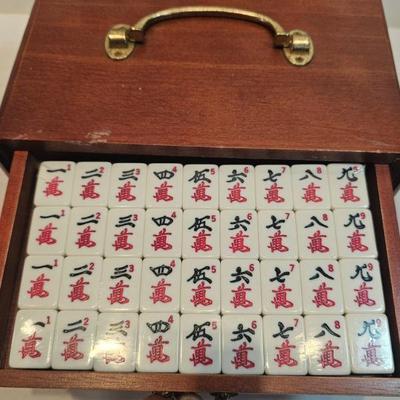 https://www.auctionninja.com/stress-free-estate-services-llc/sales/details/astounding-estate-auction-vintage-xmas-collectibles-jewelry-an...