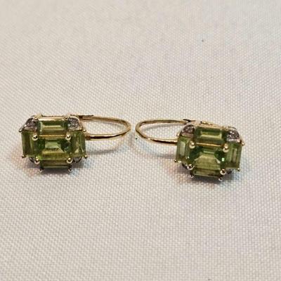https://www.auctionninja.com/stress-free-estate-services-llc/sales/details/astounding-estate-auction-vintage-xmas-collectibles-jewelry-an...