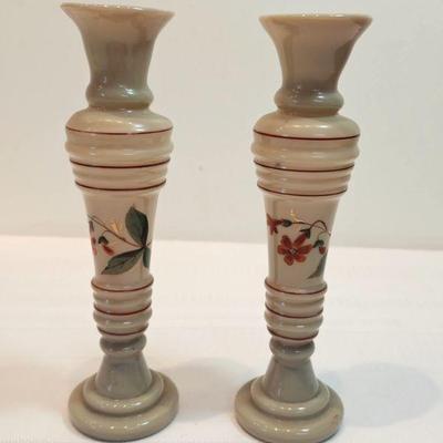 https://www.auctionninja.com/stress-free-estate-services-llc/sales/details/astounding-estate-auction-vintage-xmas-collectibles-jewelry-an...