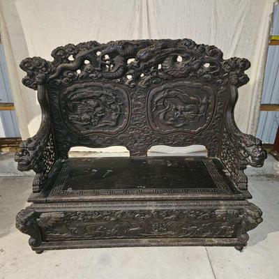 https://www.auctionninja.com/stress-free-estate-services-llc/sales/details/astounding-estate-auction-vintage-xmas-collectibles-jewelry-an...