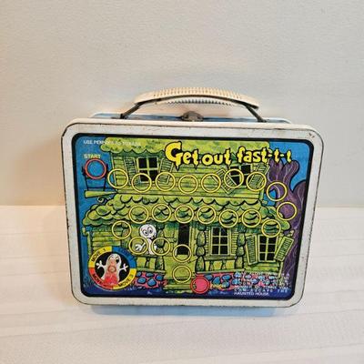 https://www.auctionninja.com/stress-free-estate-services-llc/sales/details/astounding-estate-auction-vintage-xmas-collectibles-jewelry-an...