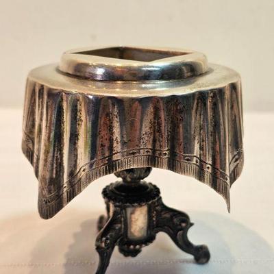 https://www.auctionninja.com/stress-free-estate-services-llc/sales/details/astounding-estate-auction-vintage-xmas-collectibles-jewelry-an...