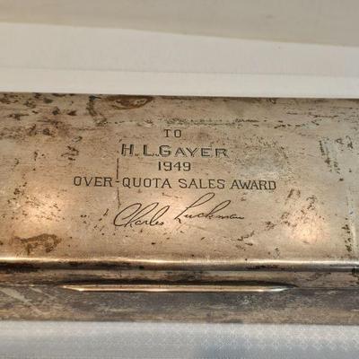 https://www.auctionninja.com/stress-free-estate-services-llc/sales/details/astounding-estate-auction-vintage-xmas-collectibles-jewelry-an...