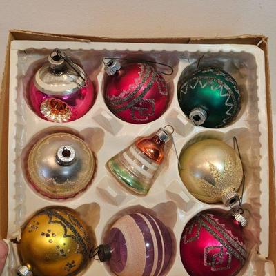 https://www.auctionninja.com/stress-free-estate-services-llc/sales/details/astounding-estate-auction-vintage-xmas-collectibles-jewelry-an...