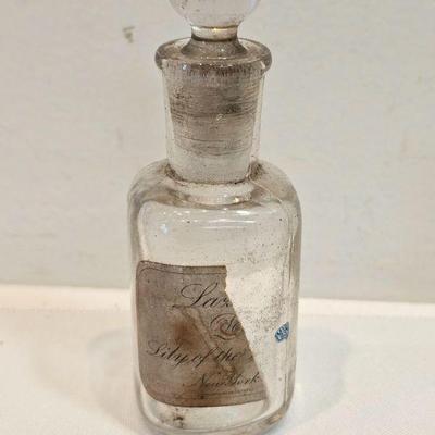 https://www.auctionninja.com/stress-free-estate-services-llc/sales/details/astounding-estate-auction-vintage-xmas-collectibles-jewelry-an...