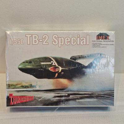 https://www.auctionninja.com/stress-free-estate-services-llc/sales/details/astounding-estate-auction-vintage-xmas-collectibles-jewelry-an...