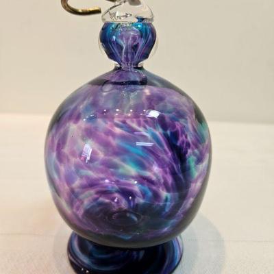 https://www.auctionninja.com/stress-free-estate-services-llc/sales/details/astounding-estate-auction-vintage-xmas-collectibles-jewelry-an...