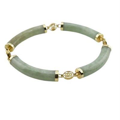 Lot 001-185  
Green Jade and 14 K Gold Bracelet