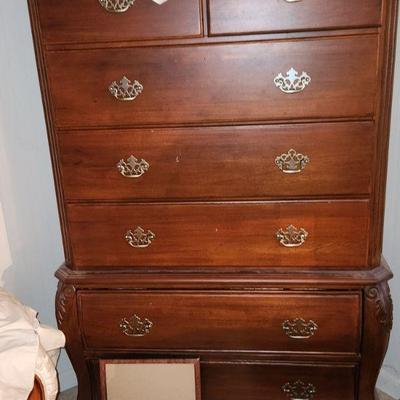 Dresser