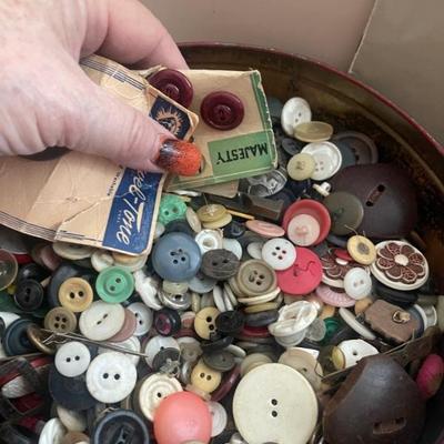 Buttons 