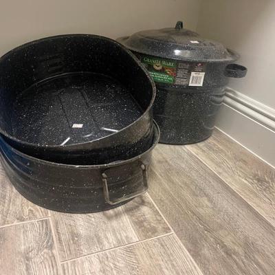 Pots 
