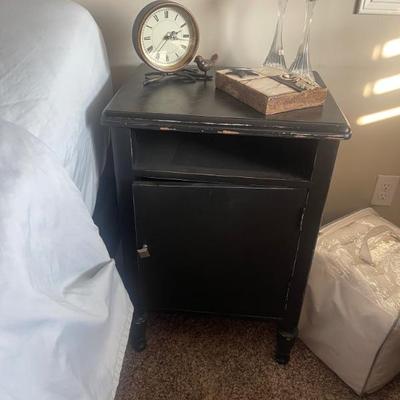 Side tables in black 