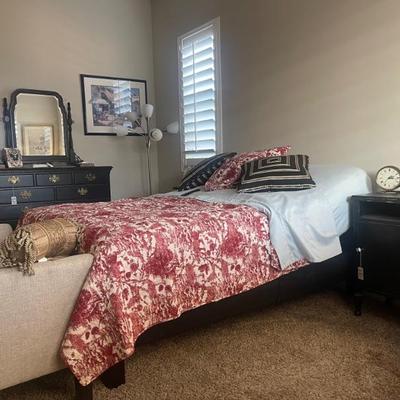 Electric bed - AWESOME queen PAID $5,000