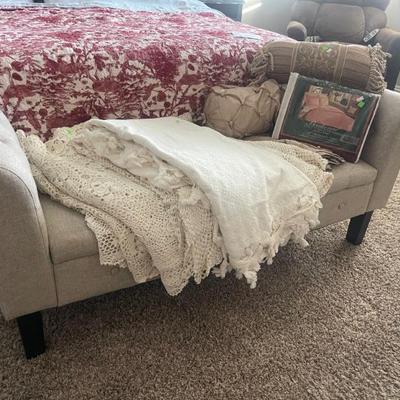 Bed ottoman with storage 