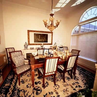 ETHAN ALLEN TABLE AND CHAIRS WITH BLUE AND WHITE WOOL PEKING AREA RUG